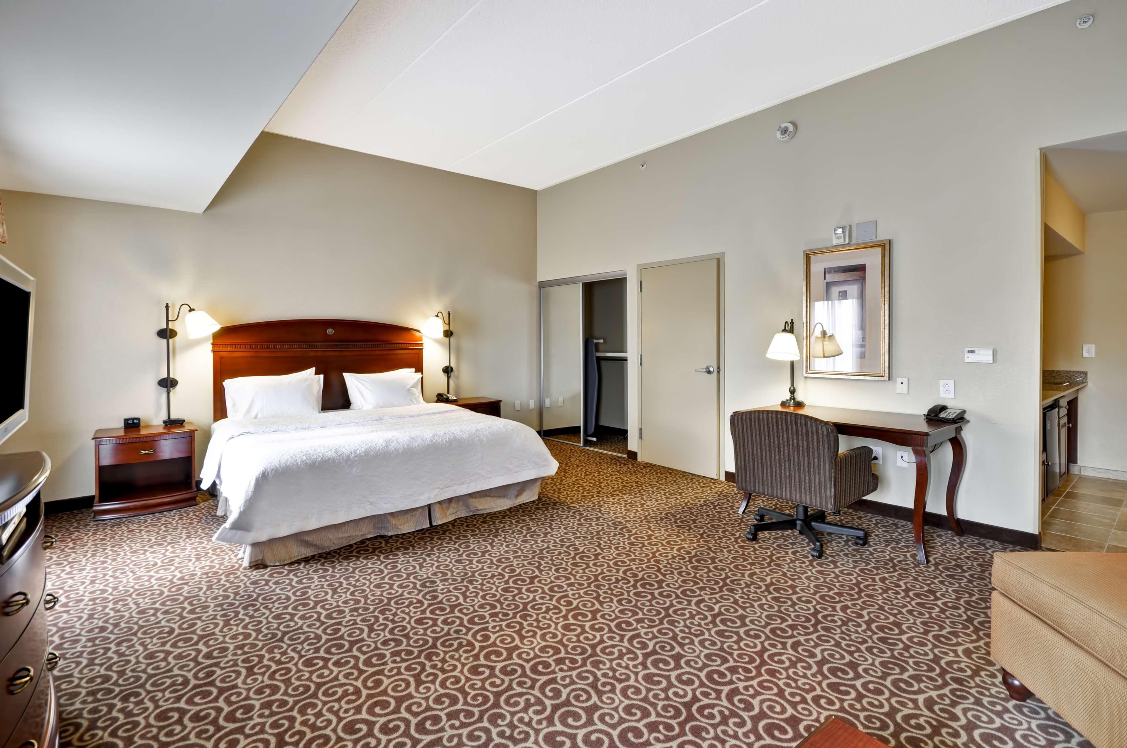 Hampton Inn And Suites Φρέντερικσμπεργκ Εξωτερικό φωτογραφία