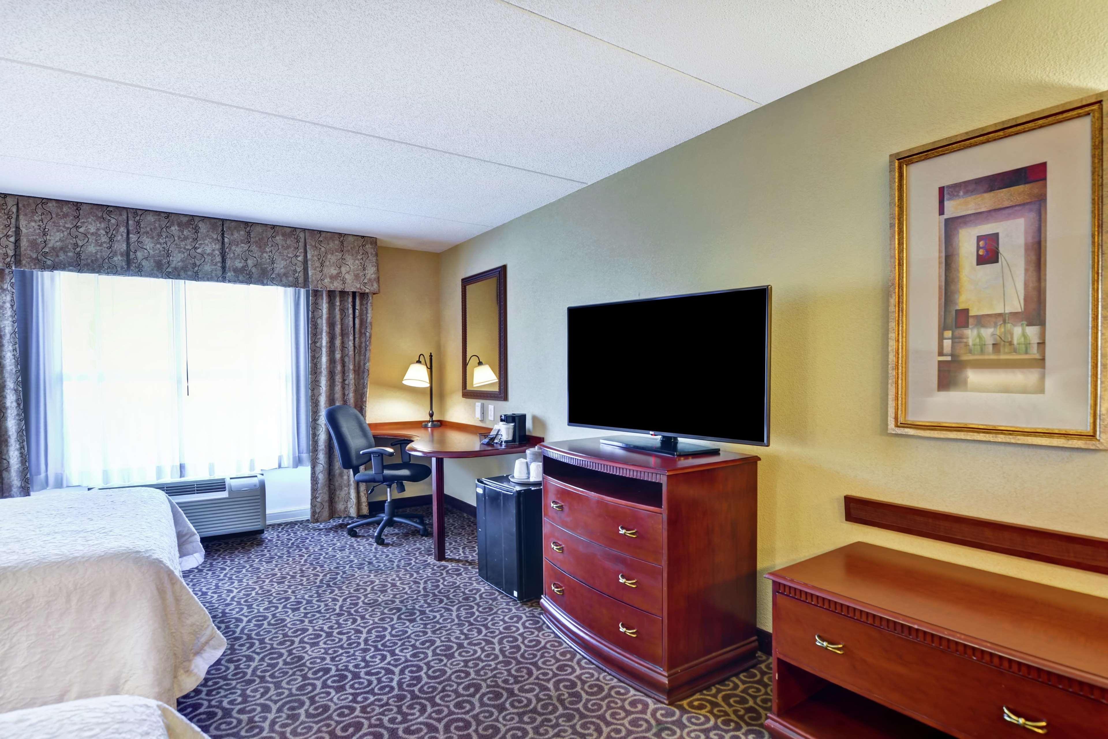 Hampton Inn And Suites Φρέντερικσμπεργκ Εξωτερικό φωτογραφία