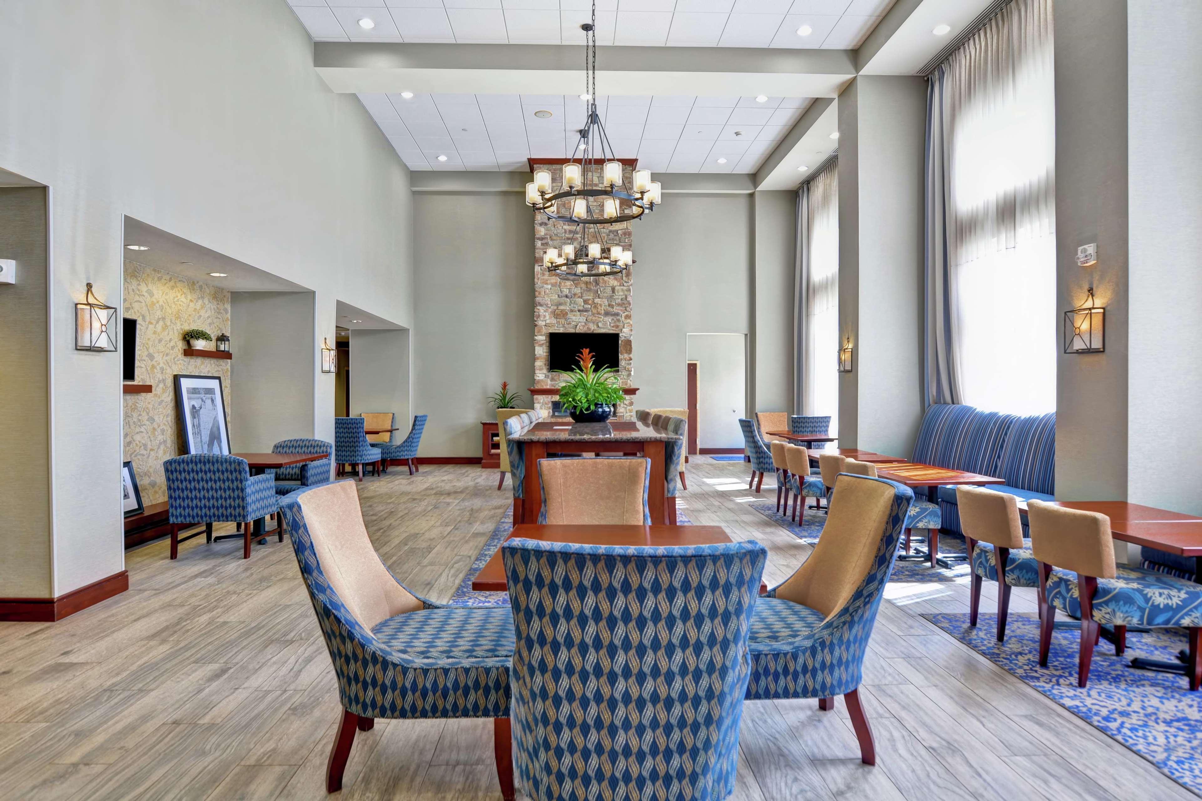 Hampton Inn And Suites Φρέντερικσμπεργκ Εξωτερικό φωτογραφία