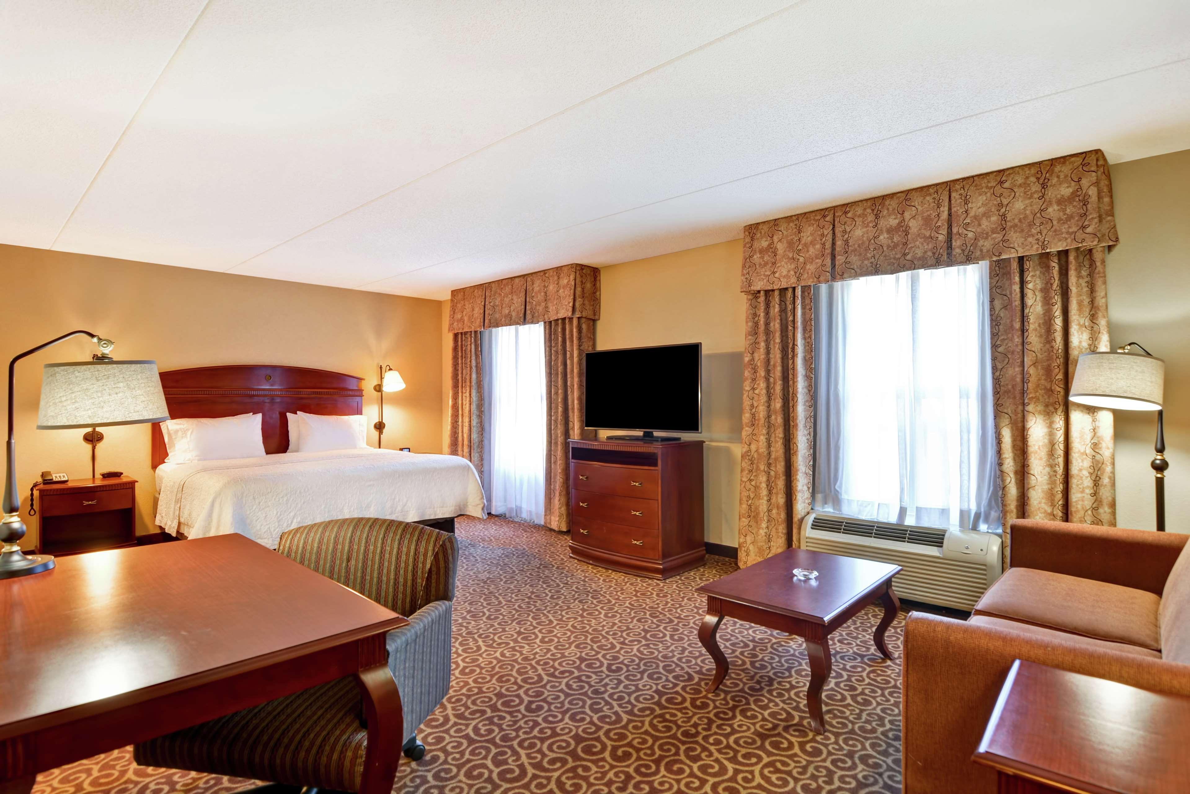 Hampton Inn And Suites Φρέντερικσμπεργκ Εξωτερικό φωτογραφία