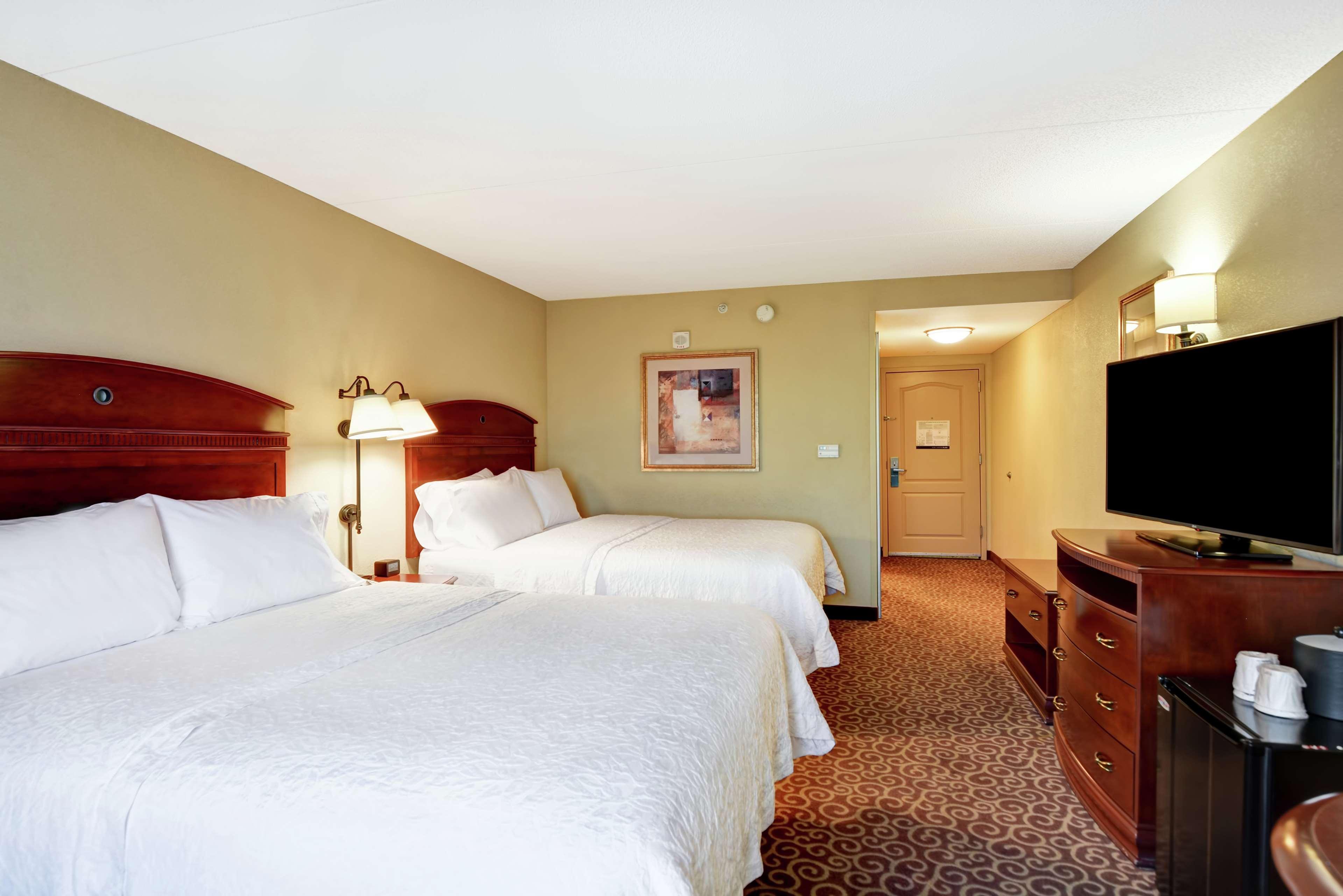Hampton Inn And Suites Φρέντερικσμπεργκ Εξωτερικό φωτογραφία