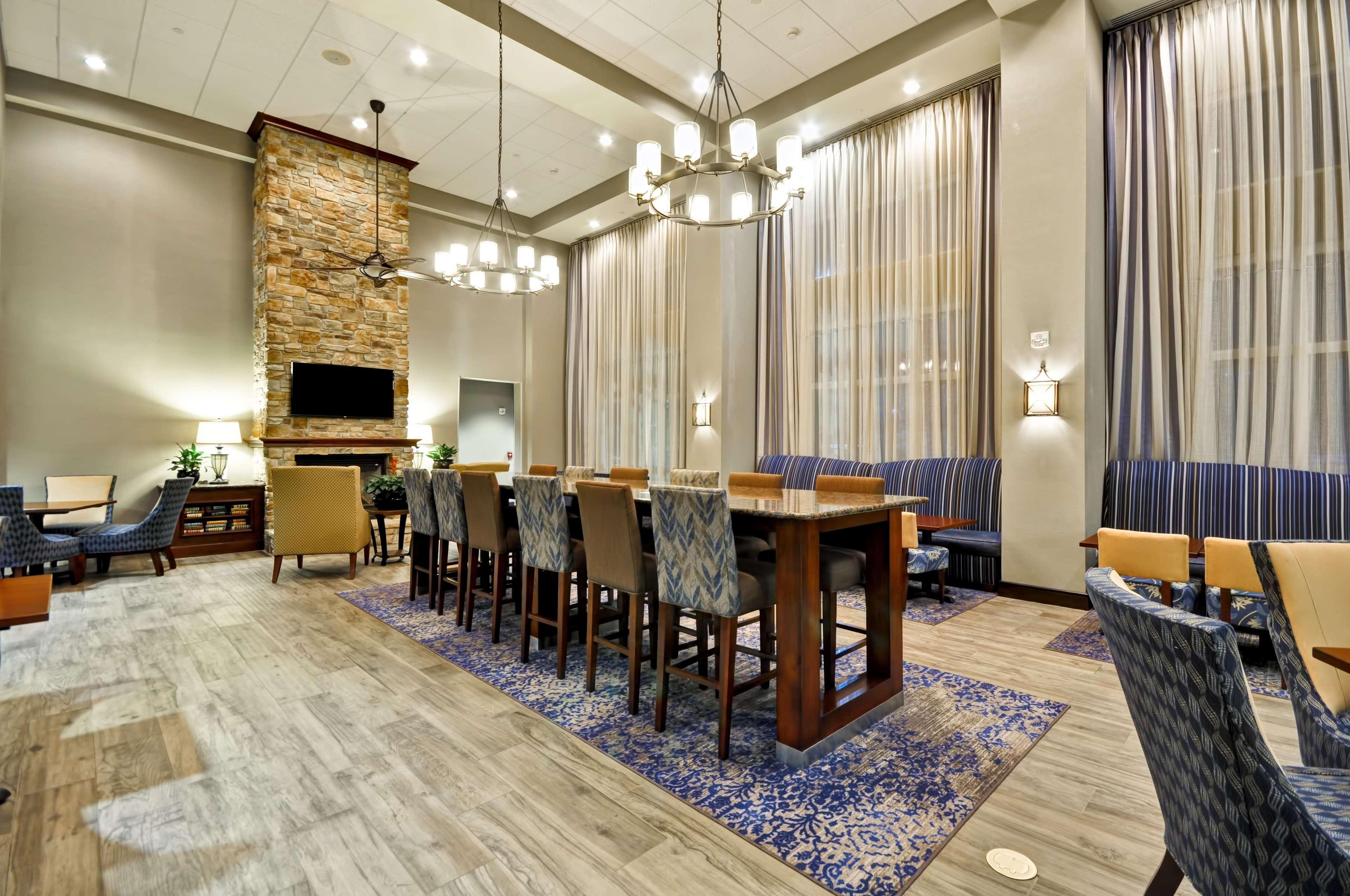 Hampton Inn And Suites Φρέντερικσμπεργκ Εξωτερικό φωτογραφία