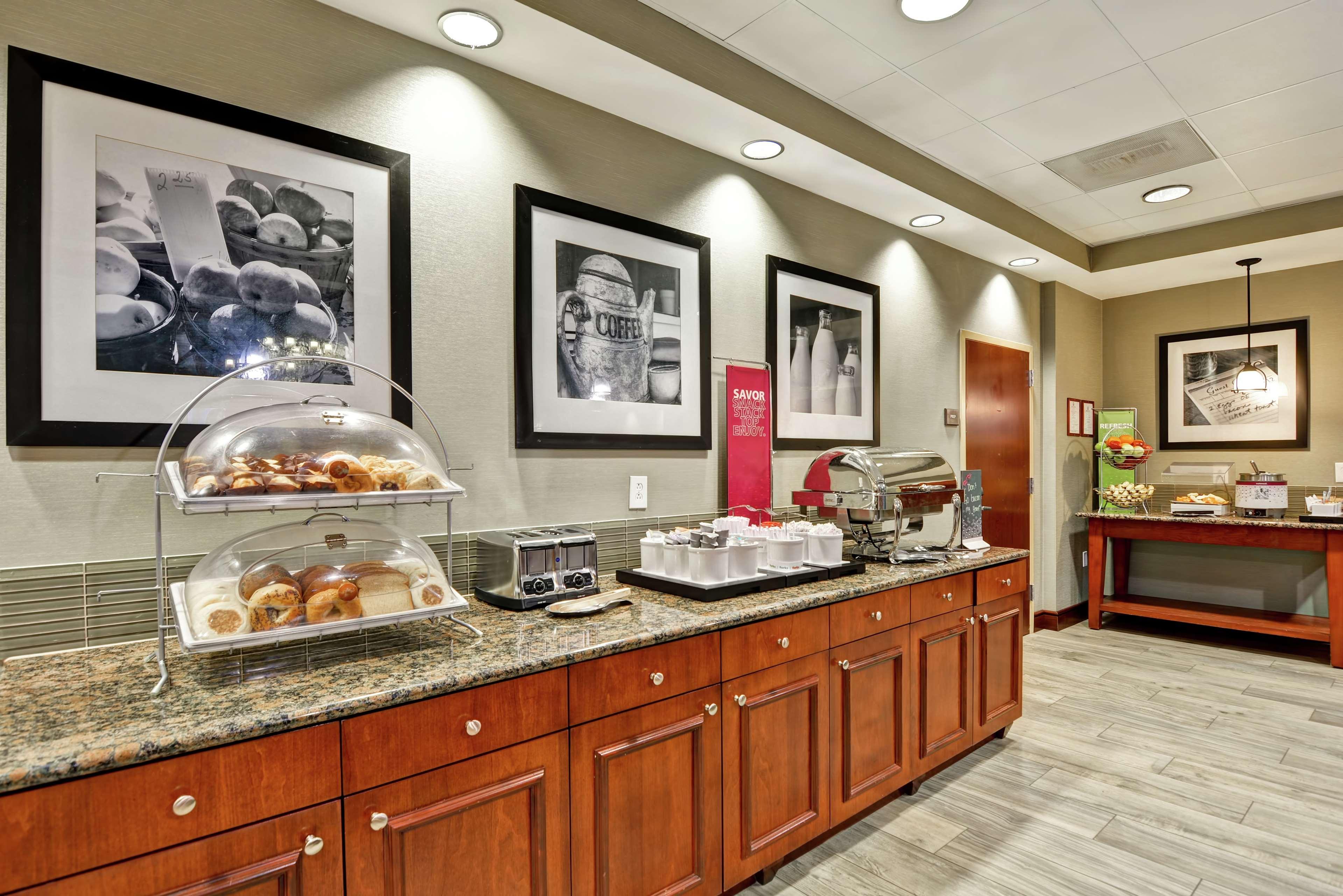 Hampton Inn And Suites Φρέντερικσμπεργκ Εξωτερικό φωτογραφία