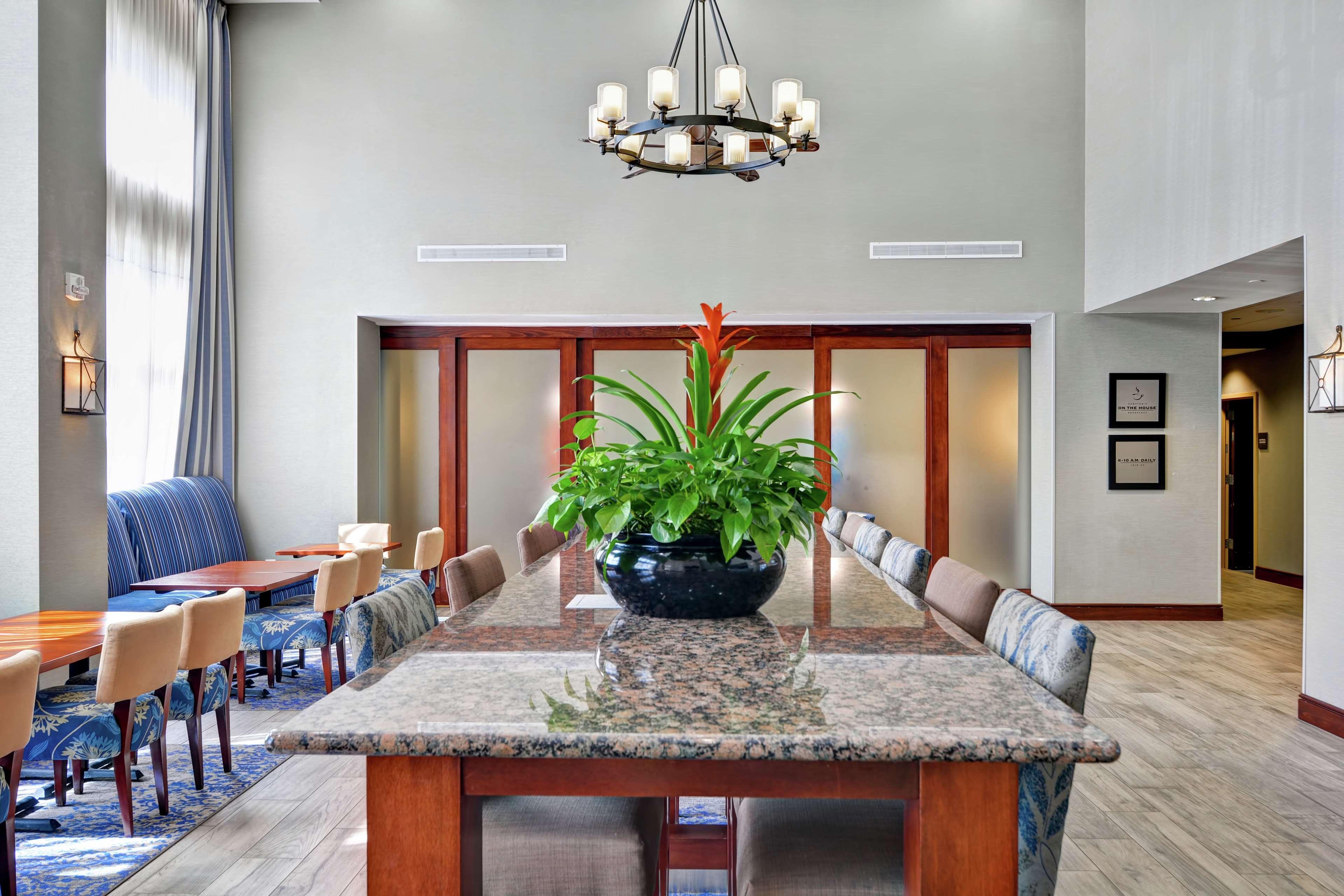 Hampton Inn And Suites Φρέντερικσμπεργκ Εξωτερικό φωτογραφία