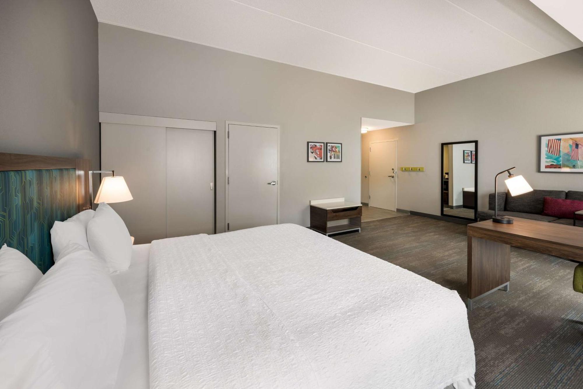 Hampton Inn And Suites Φρέντερικσμπεργκ Εξωτερικό φωτογραφία